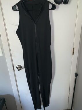 Women’s Black Sleeveless Zip-Front Jumpsuit